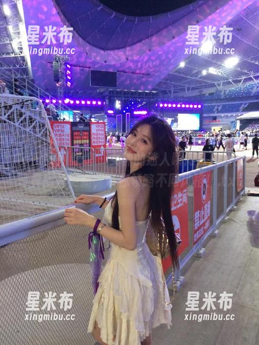 Candy网红馆-酸酱兔 Candy网红馆 - 女神的迷人瞬间:酸酱兔写真图片更新,带你领略不同风格!.txt