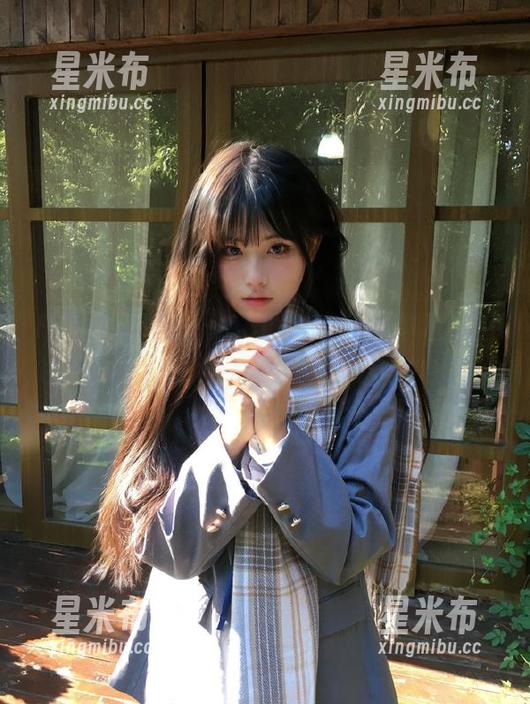 Feilin嗲囡囡 - gary维爱万圣节私房图包：独特风格与恐怖元素的完美结合.txt