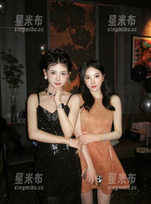 Feilin嗲囡囡 - 享受露露小喵比基尼带来的视觉福利，作品展现绝美身材与诱人气息！.txt