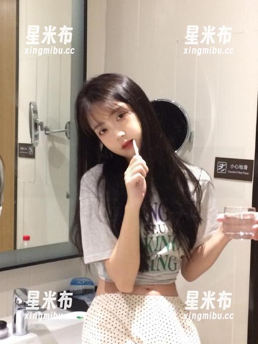 HuaYang花漾 - 娜露Selena致敬护士，分享她眼中的职业之美与写真艺术.txt