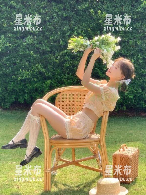 IMiss爱蜜社 - 只需一次点击，张静雅miya的肉丝作品免费奉上，绝对不容错过！.txt