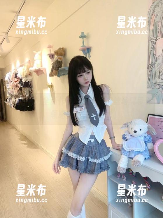 山茶摄影全新作品，新学妹肉丝写真带你领略美图之美.txt