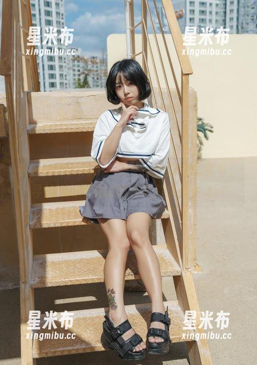 在Maruemon(마루에몽)的泳衣写真中，寻找cos与泳装的独特美感照片.txt