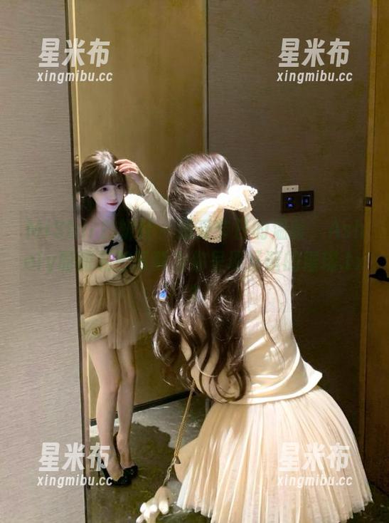 MiStar魅妍社 - 感受节日的温暖，Ashely丽丽私拍写真为你呈现圣诞的璀璨.txt