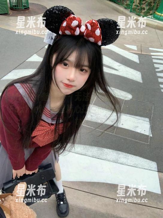 MiStar魅妍社 - 无法错过的视觉盛宴：FoxYini孟狐狸精心打造的套装图包合集.txt