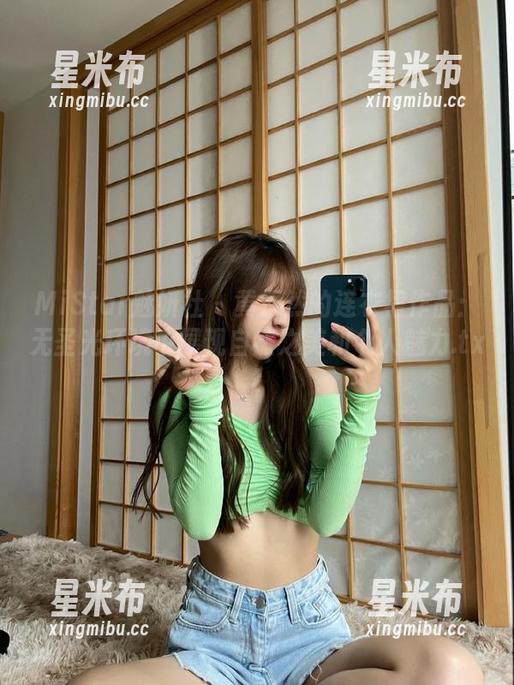 MiStar魅妍社-黄乐然 MiStar魅妍社 - 黄乐然的连衣裙作品:无圣光环境中展现自然之美和个人魅力.txt