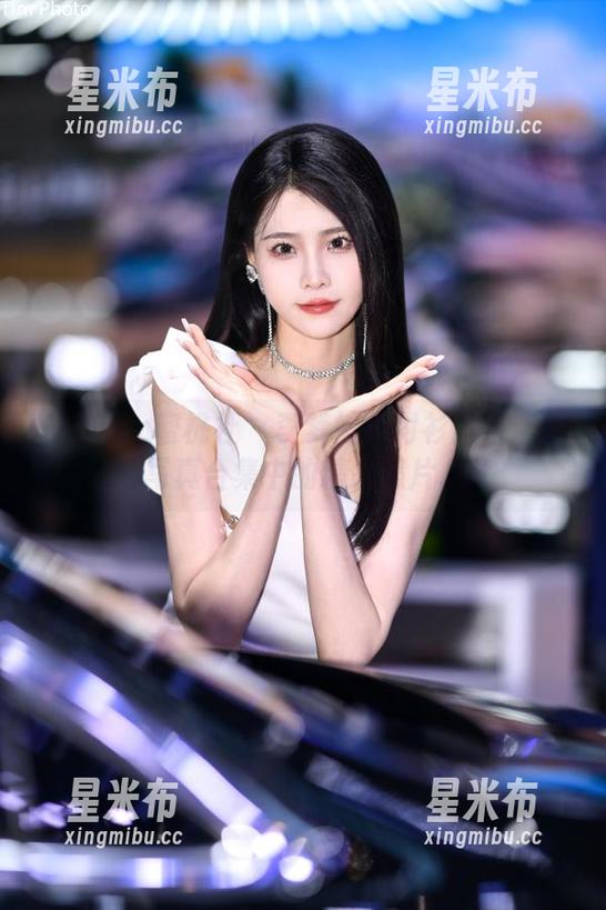 MiiTao蜜桃社 - 李梦婷白衬衫风采：独特写真合集中的精彩照片.txt