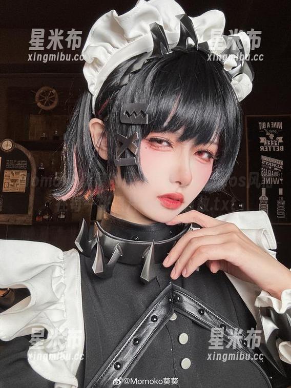 Momoko葵葵的黑丝写真，炫酷cos风格在每一张照片中倾情绽放.txt