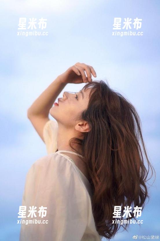 无限魅力：在网盘中寻找PoppaChan的FEater写真收藏.txt