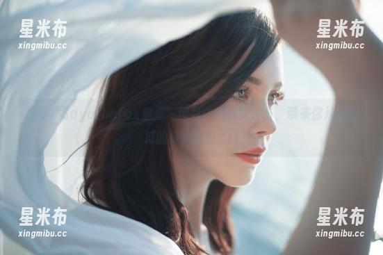 感受“Sayathefox魅魔”图包中的视觉冲击，带来你从未见过的资源魅力.txt