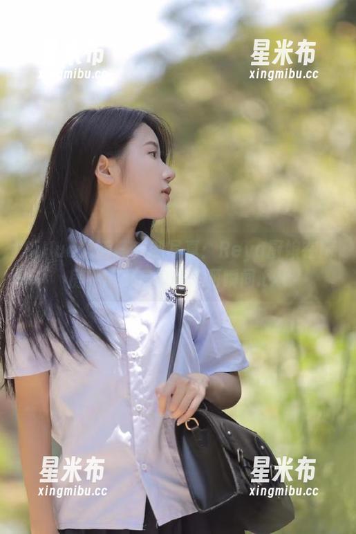 SiHua思话-Reya SiHua思话 - 定制写真:Reya厨娘在厨房中游刃有余的华丽瞬间.txt