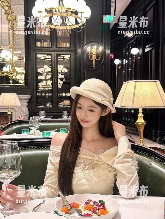 TASTE顽味生活-陳依 TASTE顽味生活 - 陳依黑白写真图片分享:用黑与白描绘出那些不易言传的心灵感受.txt