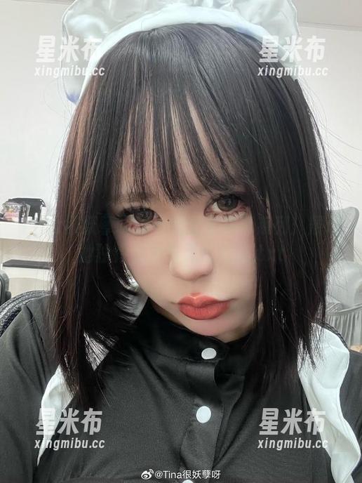 Tina很妖孽呀双马尾全套写真系列：展现她独特魅力与无尽创意.txt