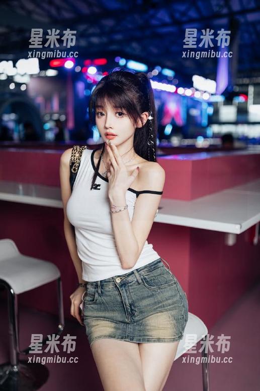 Xiuren秀人网 - 娜露selena带你畅游夏天，私拍图片尽显青春活力！.txt