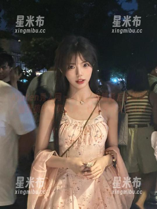 Xiuren秀人网 - 小爪几眼镜背后的故事：幽默搞笑写真合集，让你开怀大笑.txt