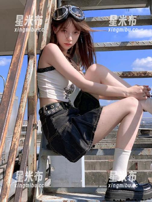 Xiuren秀人网-谢小蒽 Xiuren秀人网 - 谢小蒽高跟鞋风采记:独具匠心的写真作品合集图册.txt