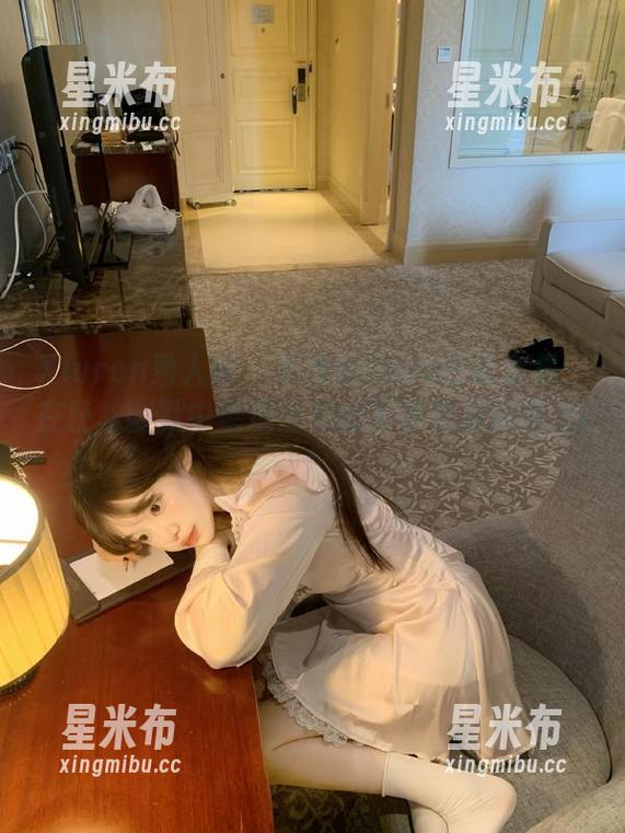 Xiuren秀人网 - 赵惟依coco日常全集：在轻松幽默中展现独特的写真作品风格.txt