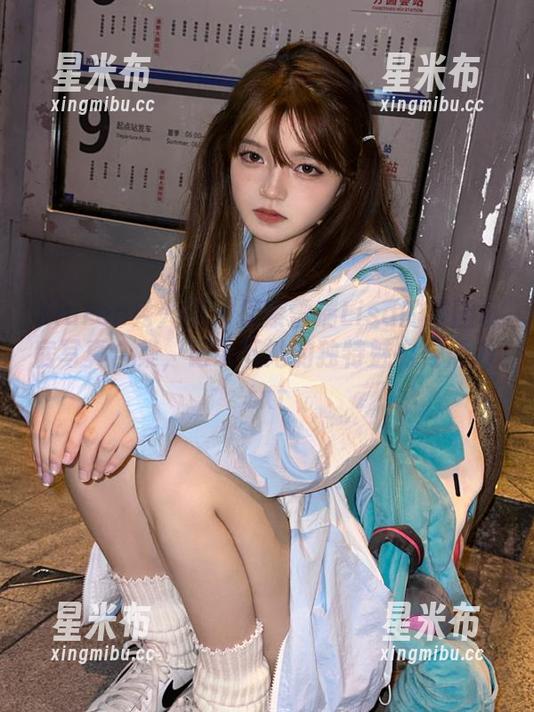 Xiuren秀人网 - 探索雪瑞Lisa的校园私房写真合集，记录下她的独特魅力与活力.txt