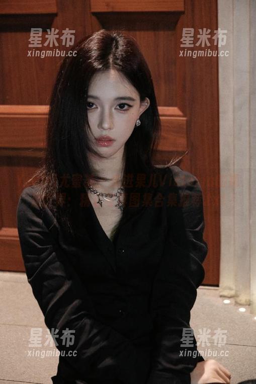 YouMi尤蜜荟 - 走进果儿Victoria的裸足世界：精彩写真图集合集推荐.txt
