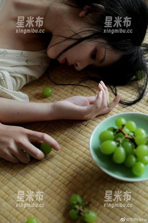 ZinieQ的独特视角：探秘巴尔的摩赛车女郎的碧蓝航线原图集.txt