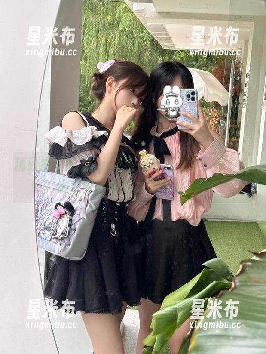 精致生活的ZinieQ浴室写真合集：每一个细节都诉说着水的轻柔.txt