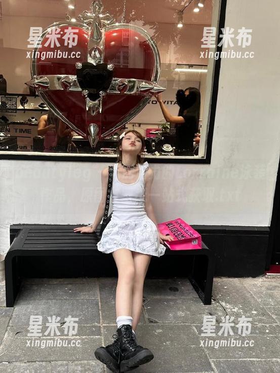 beautyleg-Lorraine beautyleg - 充满活力的Lorraine泳装作品,原图与壁纸一站式获取.txt