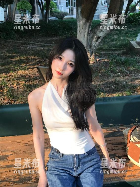 beautyleg-Momo beautyleg - 高清图包致敬Momo高跟鞋,感受时尚与优雅的结合.txt