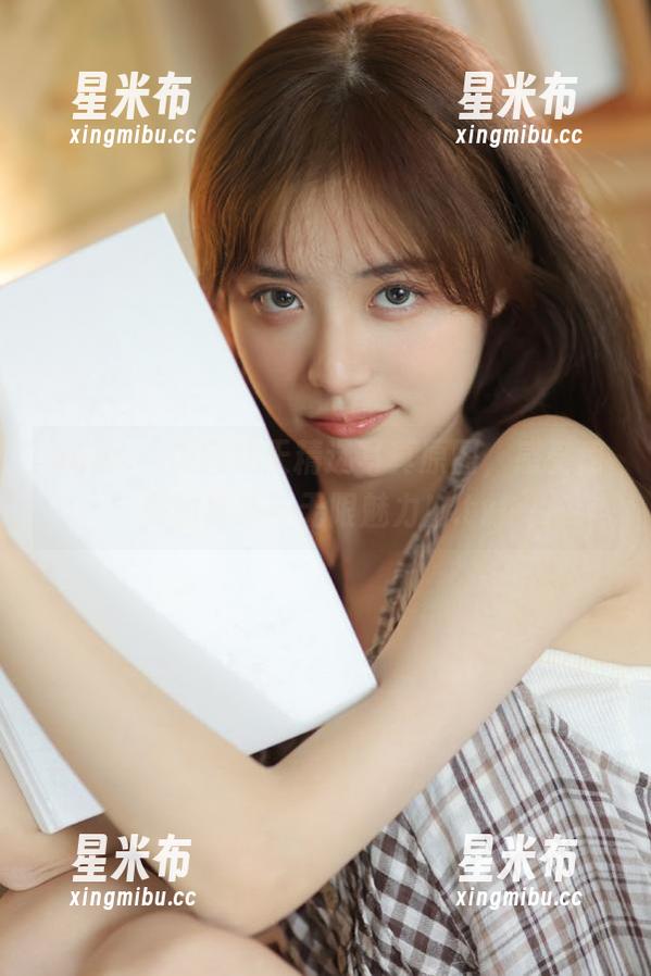 pans-饭团 pans - 饭团夏天精选写真原图,感受盛夏的清凉与无限魅力!.txt