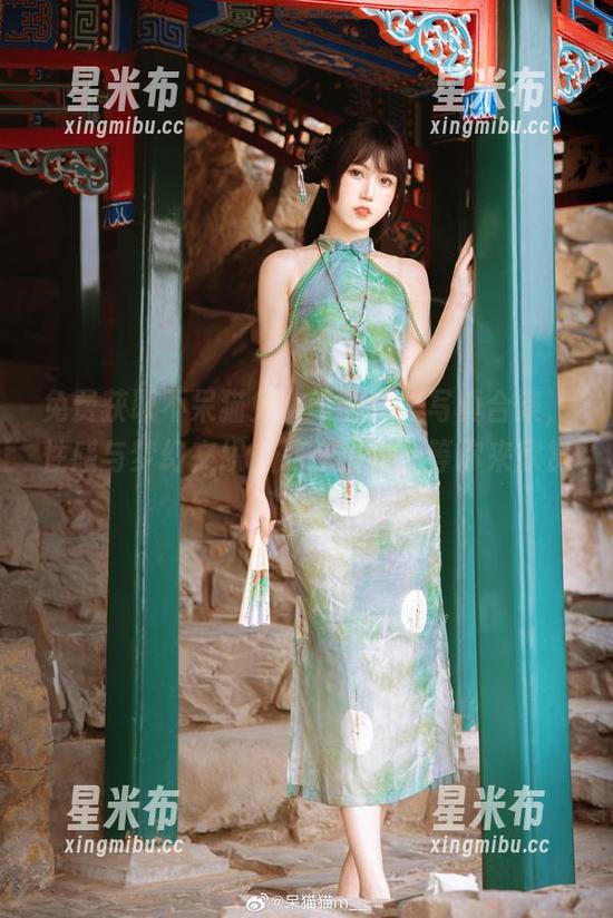 免费获取不呆猫兔女郎的精美写真合集，性感与梦幻交织，尽在指尖，等你来欣赏！.txt
