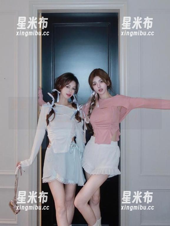 丽柜 - 在天台上绽放：可馨精彩写真图集，记录生活的每一份美好.txt