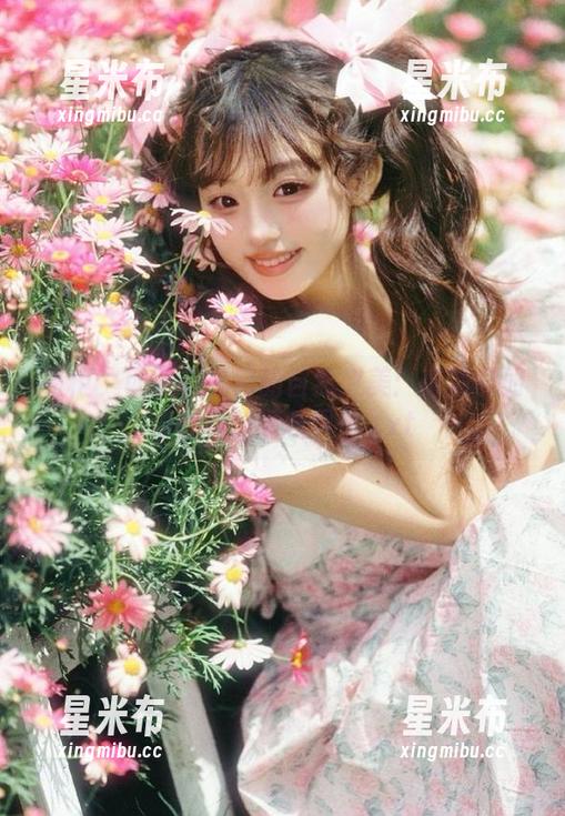 丽柜 - 团子在夏日的自然之美：高清图册带你领略清新风情.txt