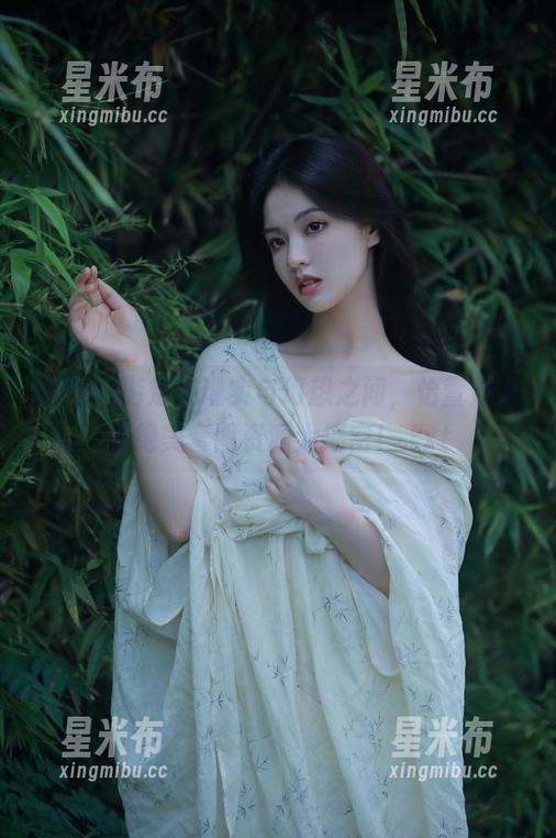 丽柜-怡萱 丽柜 - 游走在现实与幻想之间,怡萱妹妹的绝美套图资源大揭密!.txt