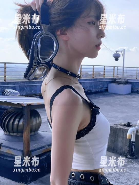 丽柜 - 定制你的万圣节体验，语寒图集捕捉节日魔力瞬间！.txt
