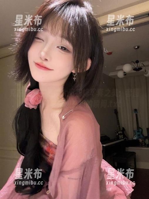 克拉女神 - 追寻大阳花嫁写真之美：套图记录爱与梦想交织的瞬间.txt
