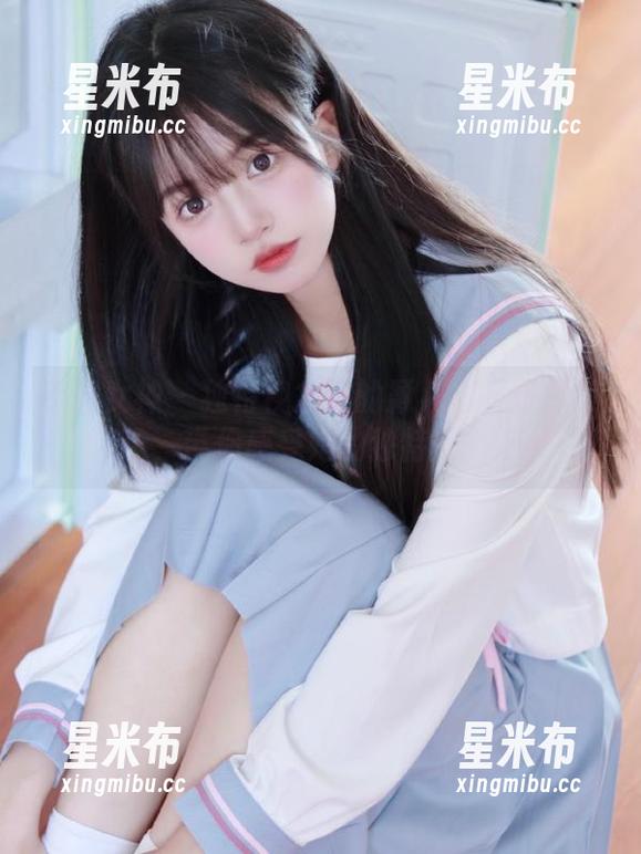 克拉女神 - 独特视角下的颖儿裸足写真集精选，带你感受她的独特魅力.txt