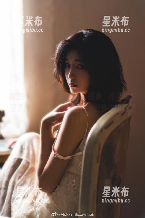 微密圈 - 兔宝妮to的礼服图集，作品中彰显了她无处不在的幽默感，赶快来围观吧！.txt
