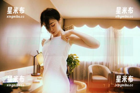 大梨子不是御姐与时崎狂三新春旗袍：私房图集里的时尚碰撞.txt