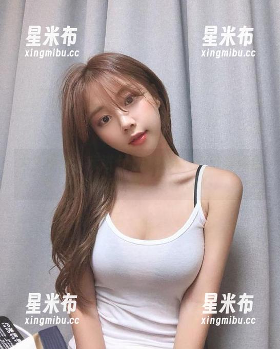 大生模拍-七七 大生模拍 - 走进七七的世界:户外写真合集中的灵动与静谧.txt