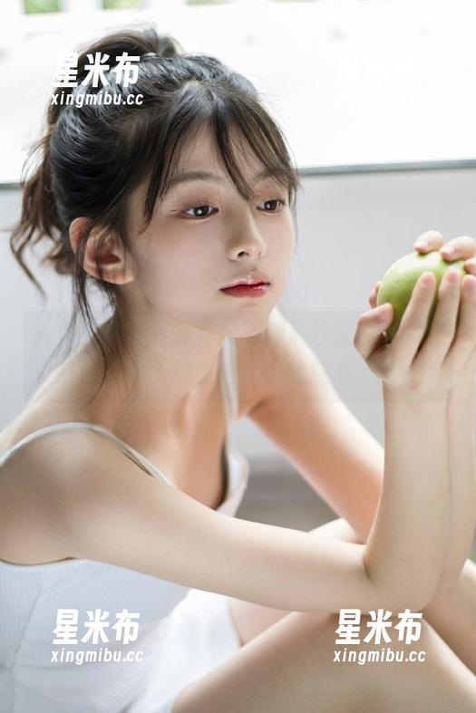 头条女神 - 最新乔安厨娘黑纱套图，完美演绎女子魅惑与优雅的气质.txt