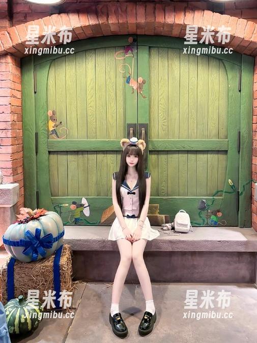 头条女神 - 清纯之美不容错过：大蜜蜜高清写真图包，点亮你的日常！.txt