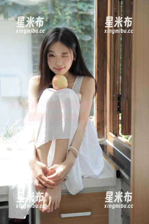 头条女神 - 解锁语溪的御姐私房图包：在图像中感受她的无限魅力.txt
