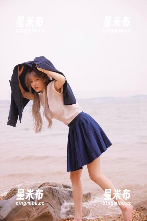 从普通到惊艳，姜仁卿(강인경)的白衬衫高清写真突破了我的时尚认知，太不可思议了！.txt