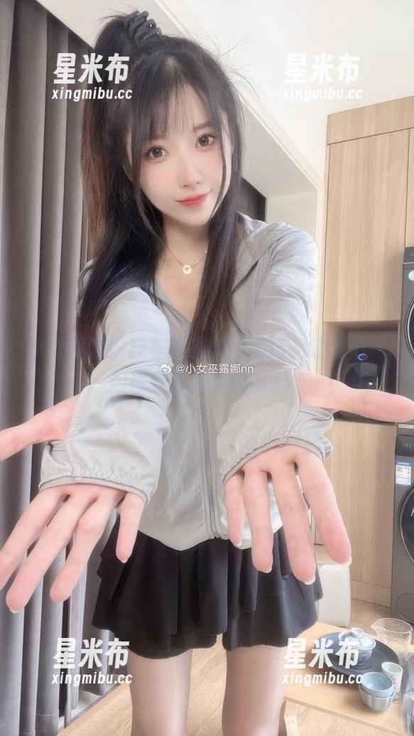小女巫露娜教室独家美图精选，让我们一起感受艺术的魅力.txt