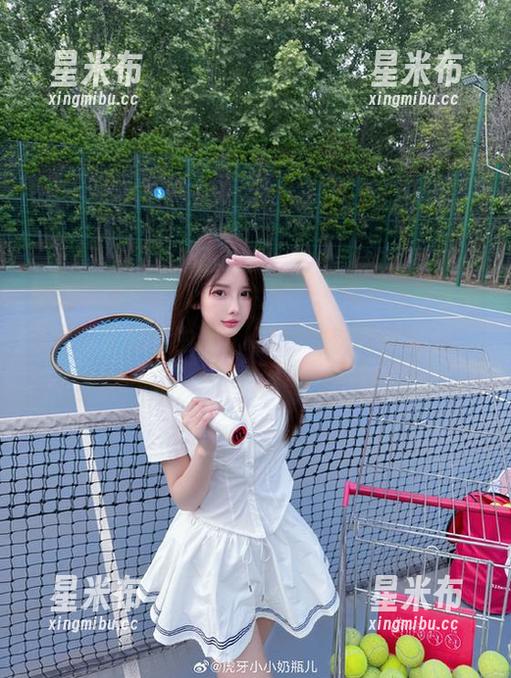 跟随“小小奶瓶儿”的脚步，兔女郎加长版写真分享她的生活与幻想，绝对不能错过！.txt