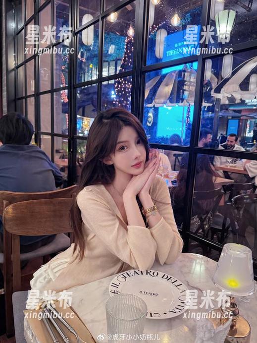 揭秘小小奶瓶儿的白色蕾丝写真，福利内容不容错过.txt