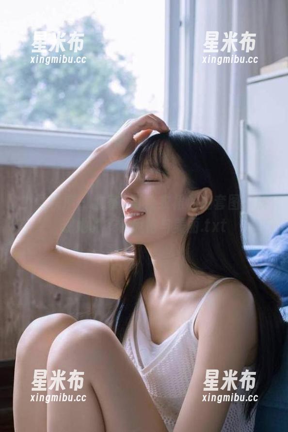 少女秩序 - 独家晞可连衣裙私拍套图，展现她的多样风格与美丽.txt