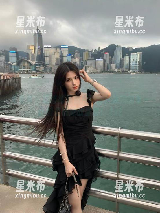 尤果网-含含 尤果网 - 超级高清照片!含含旅拍的每一张都是视觉的盛宴!.txt