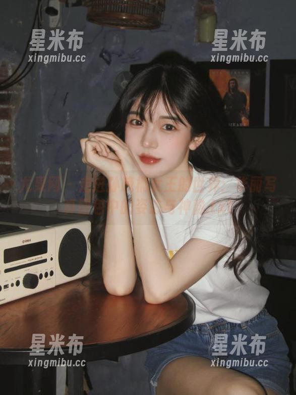 尤果网 - 走进孙晚桐女王的世界：华丽写真图包中的姿态与神韵.txt