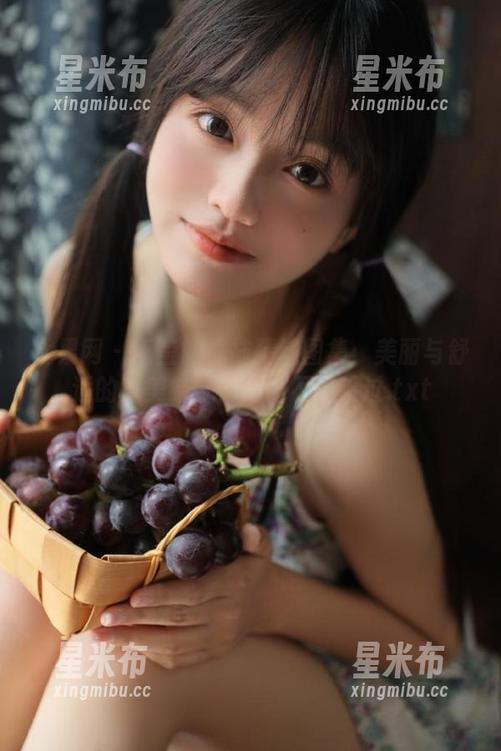 尤果网-王莹 尤果网 - 王莹的棉袜精选图集:美丽与舒适的完美结合,绝对不容错过.txt