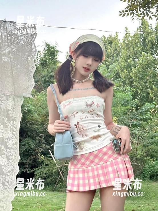尤果网 - 蜜儿夏日高清图册：打开后可能脸红心跳，谨慎食用哦！.txt